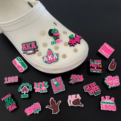 China Luxury Cute Designer Custom Croc Shoe Cartoon Pink PVC Clog Charm Wholesale for sale