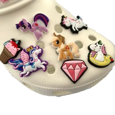 China Hoop Charm PVC Designer Shoe Charms Trend Cartoon Shoe Charm Decoration Fit Kids Birthday Gift Party Supplies Garden Shoe Bracelet for sale