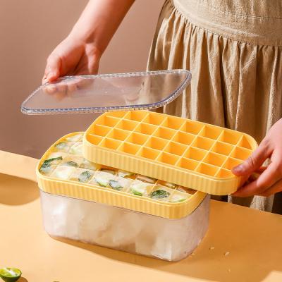 China Viable 2022 Food Grade Silicone Ice Cube Combination Set Transparent Ice Cream Container Soft Tray With Lid for sale