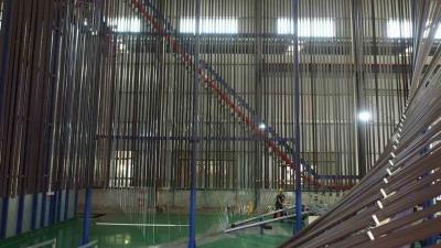 Cina PLC Vertical Powder Coating Line Sistema di rivestimento in polvere completamente automatizzato 380V 220V in vendita