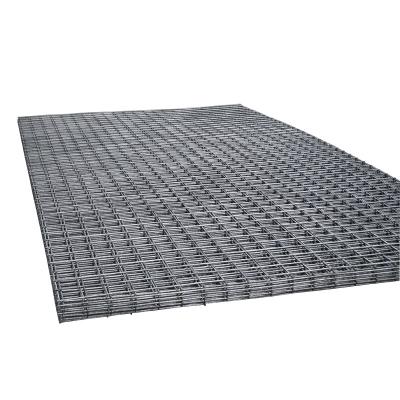 China Hot Dipped Galvanized Welded Plain Weave Wire Mesh Fence Panels for sale