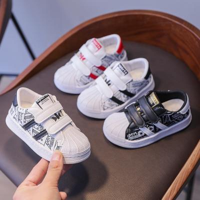 China 2022 Popular Girl Children Waterproof Rubber Shoes Walking Newborn Baby Printed Genuine High Quality Sneakers for sale