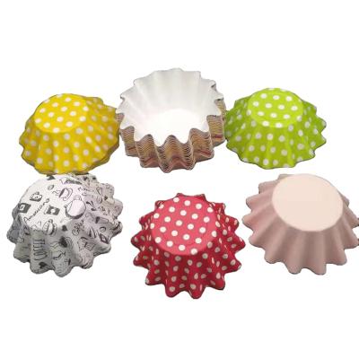 China Cupcake Liners Disposable Standard Cups Muffin Baking Wrappers For Wedding Birthday PET Coated Cupcake Liners for sale