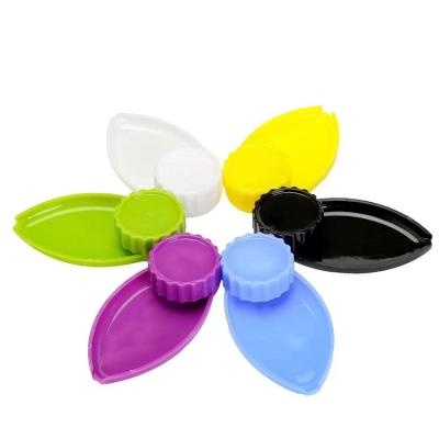 China Wholesale Hotel Restaurant Plastic Herb Grinder Rolling Tray Weed Cheap Home Grinders and Roll Combo For Pre-Rolled Cones Smoking Accessories for sale