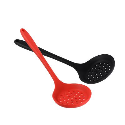 China Eco-Friendly Design Colander Anti-scalding Kitchen Instrument Silicone Sustainable Hook Around Hole Basket Strainer for sale