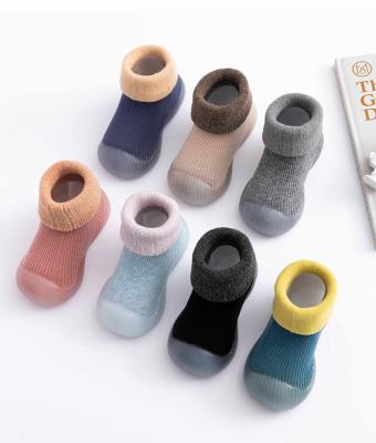 China Breathable Winter Warm Baby Waking Non-slip Rubber Sole Solid Infant Shoes Floor Socks for sale