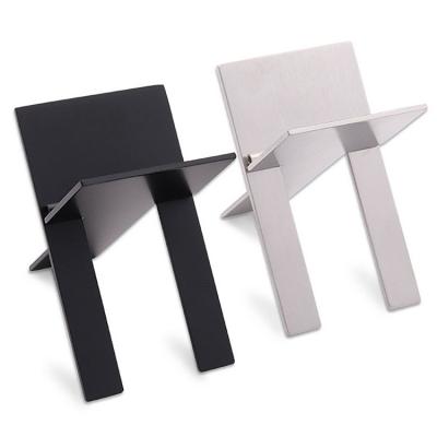 China Eco-friendly Cigar Accessories Collapsible Metal Stand Titanium Folding Cigar Stand for sale