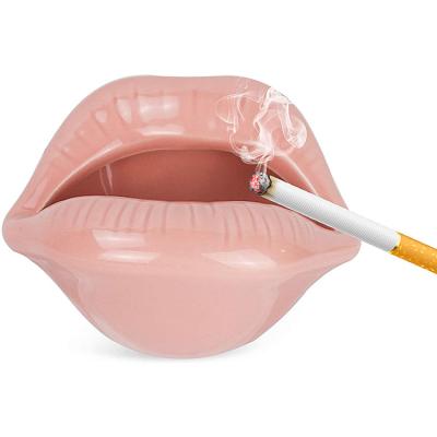 China Storage Ash Hotel Ashtray Accessories Fashion Cigarette Holder Ceramic Lip Smoking Ashtray for sale