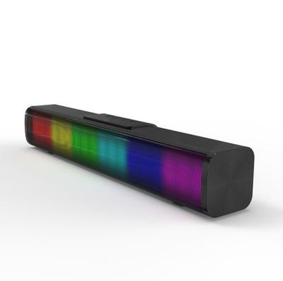 China Colorful D02 RGB LED Flashing Light Portatiles Altavoz Inalambrico Parlantes Light Radio Sound Box Light Radio Subwoofer Speaker for sale