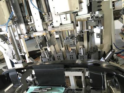 China Ultrasone van het van Plastiek het Vastnagelen/Puching/Lassen Machine voor de Voorbumper van Automative Te koop