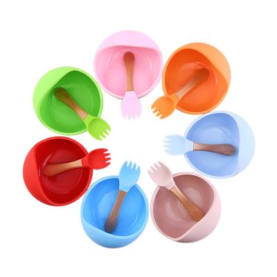 China Food Grade BPA Free Silicone Baby Feeding Bowl Set With Spoon Plastic Suction Bowls Feeding Sets For Baby for sale