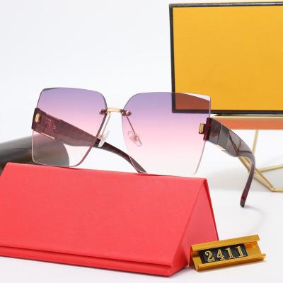 China Luxury Designer Vintage Sunglasses Fashion Sunglasses Mens Ladies Sunglasses With Case for sale