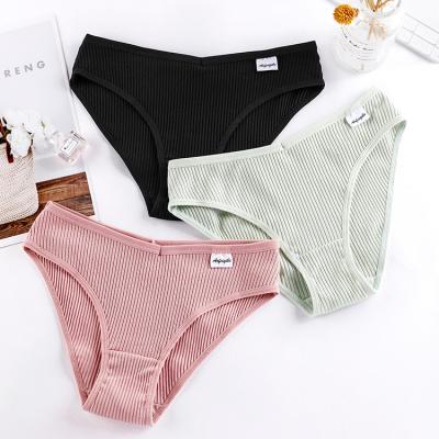 China Ladies Breathable One-piece Seamless Panties Wholesale Cotton Women Underwear Soft Panties for sale