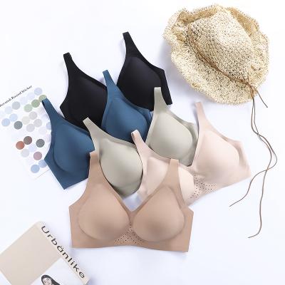 China Jelly Comfort Wire Free Natural Antibacterial Removable Latex Bra Underwear Protection Bralette Adjustable Strap Seamless Bra for sale