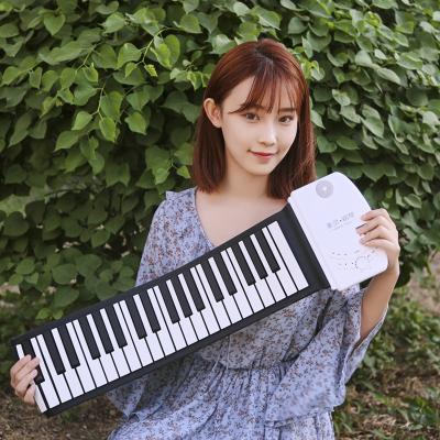 China Portable Foldable Waterproof MIDI Piano Keyboard Hand Roll Piano Wireless Piano With Speakers for sale