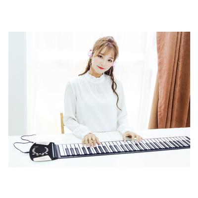 China Waterproof 61 Keyboards Roll Up Midi Piano with Microphone and Earphone for sale