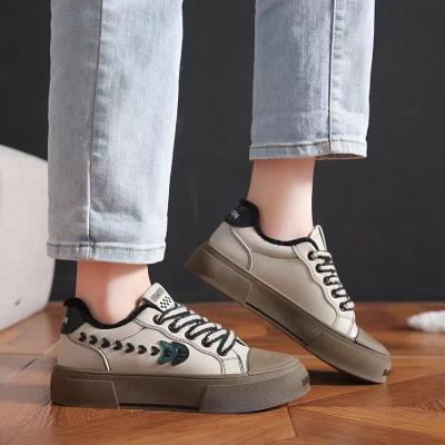 China Fashion Trend Customized Wear Resistant Casual Walking Shoes Heel 3-5Cm Size Sports Casual Shoes for sale