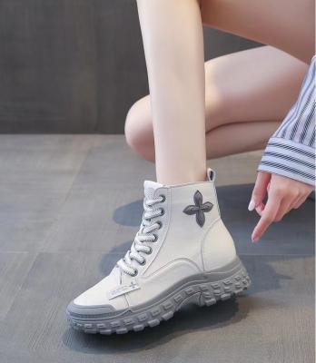 China Customized Anti-skid Fashion Women Waterproof Shoes Boots Keep Warm Hippie Women Leather Boots for sale