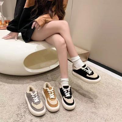 China Fashion Trend Customized Lightweight Wear Resistant Flat Sneakers For Student Breathable Women Sport Casual Shoes for sale