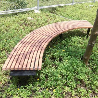 China UV-Resistant Plant Design Circular Wooden Garden Benches Half Round Outdoor Garden Bench For Park for sale