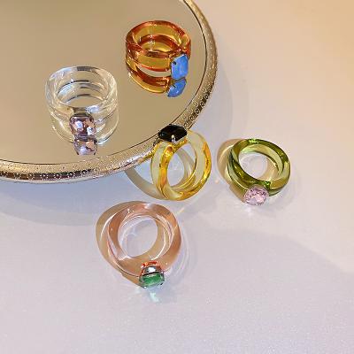 China 2021 Environmental Friendly Fashion Colorful Acrylic Transparent Jewelry Color Rhinestone Resin Rings For Women for sale