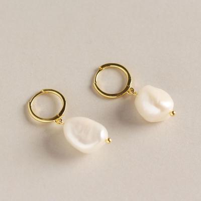 China Elegant 925 Sterling Silver Environmental Friendly Baroque Freshwater Pearl Earrings For Women Simple Fashion Gold Plated Pearl Circle Earrings for sale