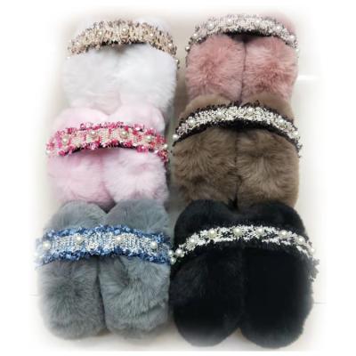 China Custom Made Winter Outdoor Soft Warm Plush Plush Cover Soft Feeling Ear Muffs For Girls for sale