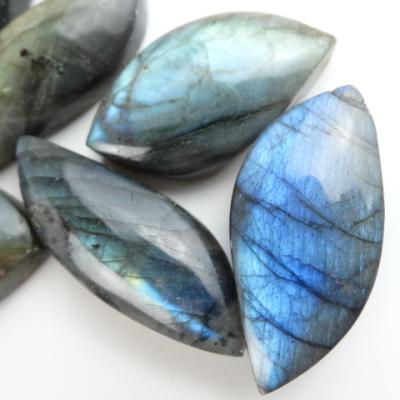 China China wholesale hot sale natural cheap blue labradorite pendant healing rough stone for decoration theme MAS for sale