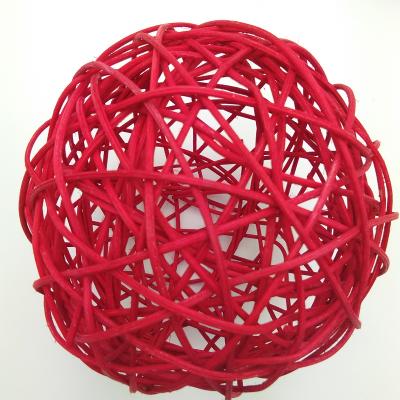 China Sustainable nicely and beautiful big diameter 20cm red round rattan ball for home decoration for sale