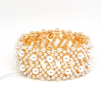 China New Design High Quality CLASSIC Bead Bracelet Cuff Bracelet Men Macrame Bracelet for sale