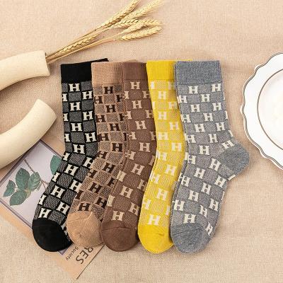 China Designer Socks Famous Brand H Media Corta Unisex Fashion Catalog 10/Dozen Antibacterial Luxury Pairs Knitted Thermal Socks Socks for sale