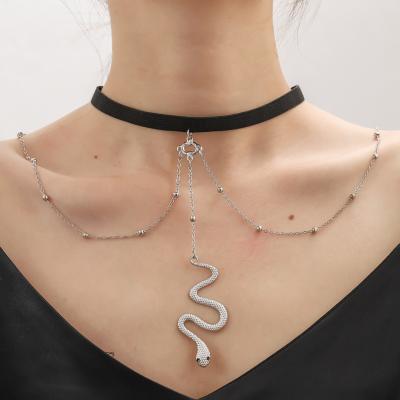 China High Quality Female Necklace Accessories Snakes Thigh Ring Snake Pendant Chain Leg Ornament Body Chain Clavicle Neck Chain for sale