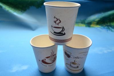 China Kundenspezifische Drucksache-Schalen Starbuckss mit Deckel-und Ärmel-kundenspezifischem Logo gedruckt zu verkaufen