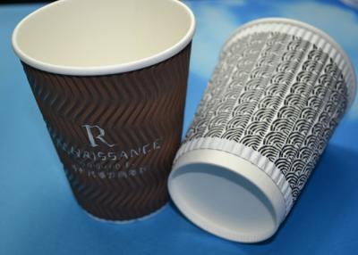 Chine Tasses de papier commerciales d'eau chaude/ondulation du thé 10oz avec des couvercles pour les boissons chaudes à vendre