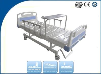 China Cama de hospital manual de ICU con las camas críticas lujosas perjudicadas mesa del cuidado en venta