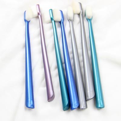 China Best Sale Classy Adult Women Toothbrush with more than 10000 filament soft bristles à venda