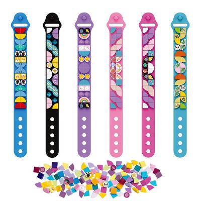 China Creative DIY TOY Silicone Wristband Bracelet Promotion Gift Children DIY 29 Pcs Small Particles Building Blocks Bracelets For Children for sale