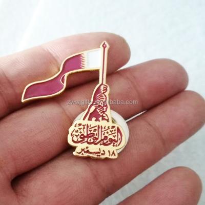 China Environmental friendly zinc alloy nickel-free brass flag badge Qatar hardware factory mass production direct concessions for sale