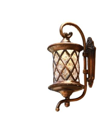 China Classic Antique Brass Finish Door Light Outdoor Wall Lamp for Home for sale