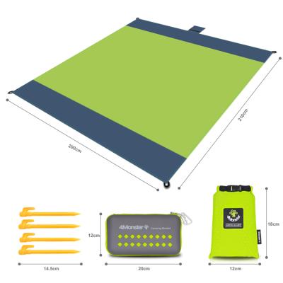 China Lightweight Durable Custom Beach Blanket Waterproof Sandless Sandproof Pocket Picnic Picnic Mat for sale