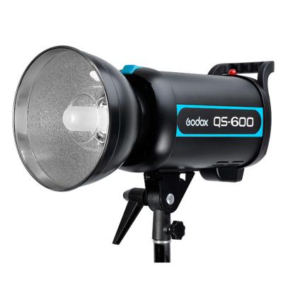 China Fill Light QS-600 600WS GN76 Instant Light Photo Studio Strobe Lighting 110V /220V Photography Flash Lamp Light Head for sale