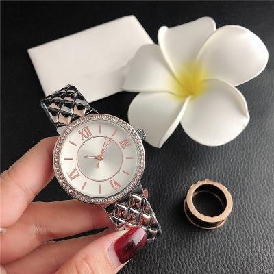 China Stylish fashion trend watch stainless steel quartz watch men and women watch supplier water resistant with box 02 for sale