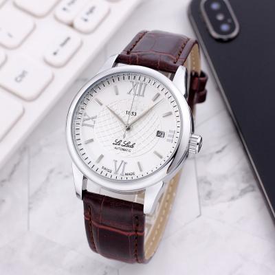 China New fashion trend men's and women's quartz watch stylish sports casual watch supplier watch water resistant with box 11 for sale