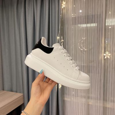 China 2022 fashion trend women's white shoes Alexander multi-color girls stepping up white shoes trend for sale