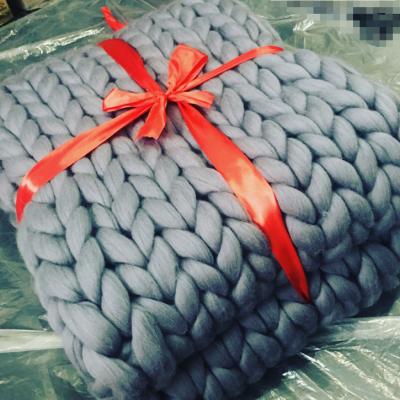 China Bojay's Superb Anti-pilling Blanket 100% 66S Chunky Merino Wool Yarn Handmade Chunky Knit Throw Blanket Wool for sale