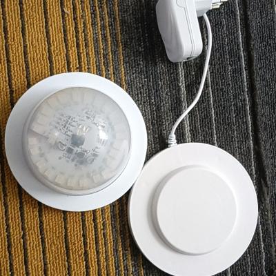 China Contemporary Induction Charger Strong Brightness RGBW Led Rechargeable Light Under Banquet Table for sale