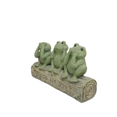 China FAMILY HOME DECOR RESIN FROG ON a LOG FIGURINE STATUE for sale