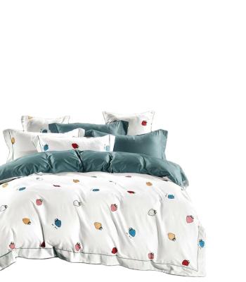 China 2.0m (6.6 feet) polyester/cotton home bedding set /bed sheet/duvet cover/pillowcases /strawberry print for sale