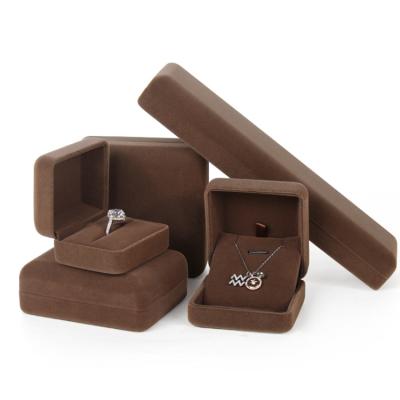 China Protect Jewelry Boxes SESI Jewlery Boxes Color Ring Necklace Earrings Bracelet Brown Jewelery Box Soft Velvet for sale