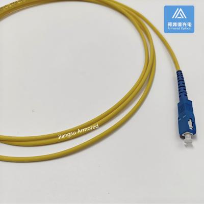 중국 2m SC UPC 3.0mm 노란색 LSZH 재킷 스테인리스 스틸 장갑 패치 케이블 판매용